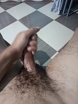 צ'אט XXX בשידור חי של niyeksgiiir
