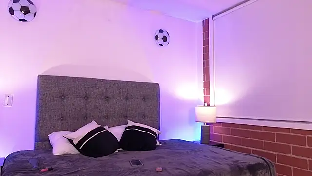 mandi4pole_'s Live XXX Chat