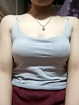 Chatroom XXX en direct de LucyyLy