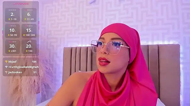 Chat +18 de naishaa_ ao vivo