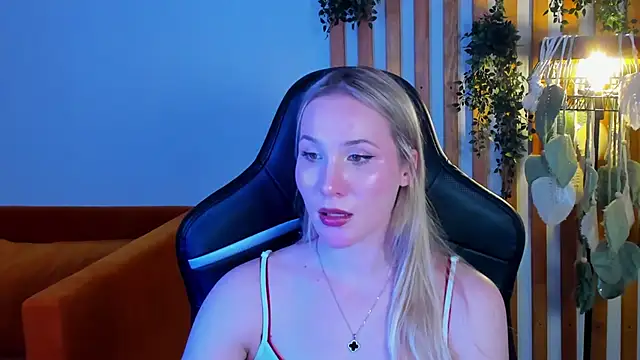 ElaraVoltage 라이브 XXX 채팅