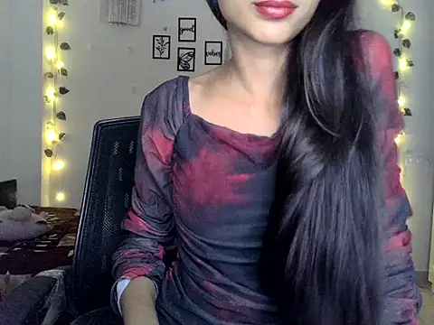 SIKSHA_SINGH élő XXX-chatje