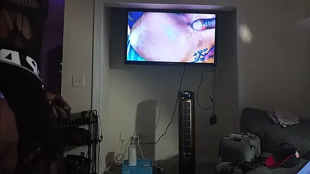 Triggerhappycj100's Live XXX Chat