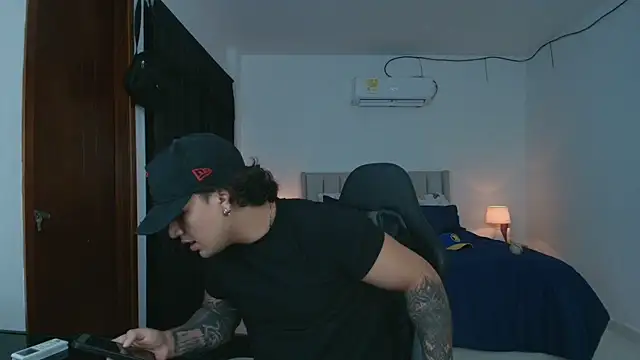 Mrbig_maximo élő XXX-chatje