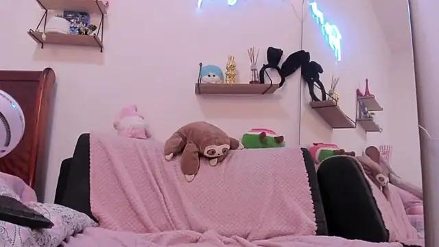 Manuela_monroe élő XXX-chatje