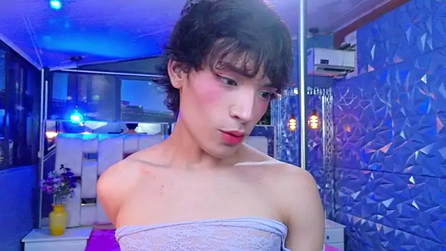 AlecciaNova live XXX chat