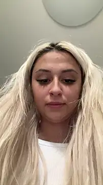 Kylie_One Chat XXX live