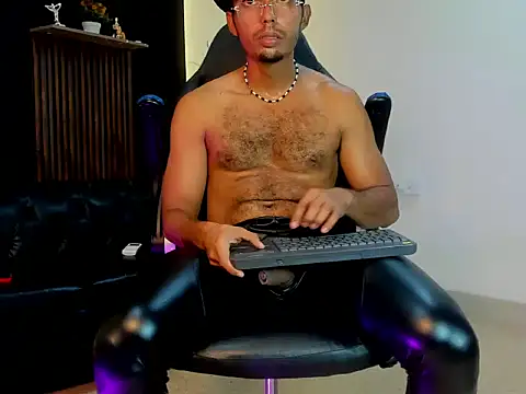 TitoBell Live XXX Chat