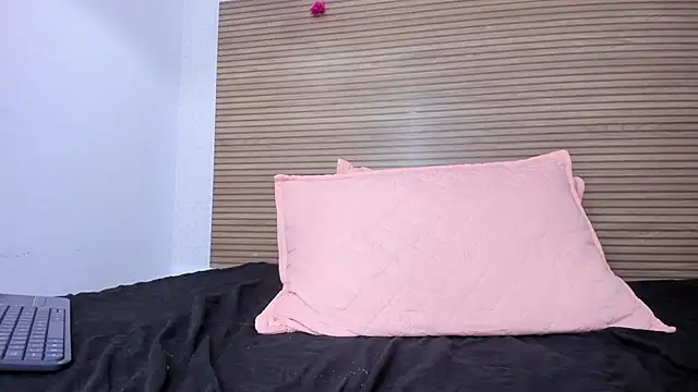 Rachel_Tom Live XXX-chat