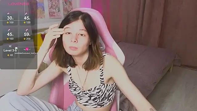 Онлайн чат XXX EllinEverly