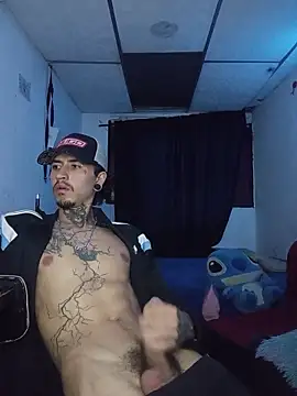 Tattoboy19cm élő XXX-chatje
