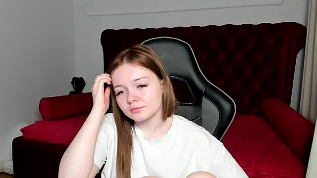 Chat XXX en directo de ElinaVale