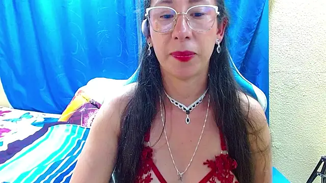Chatroom XXX en direct de Gia_leinn