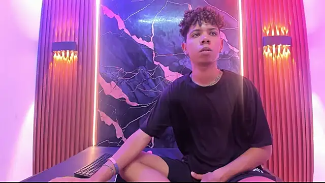 Amers_bigcock Live XXX-Chat