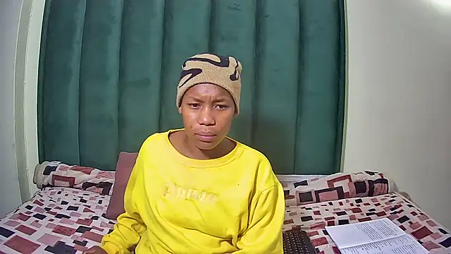 TypicalBaddiex Adlı Modelin Canlı XXX Sohbeti