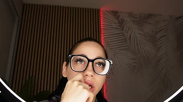MiaVelvetyn Live XXX chat