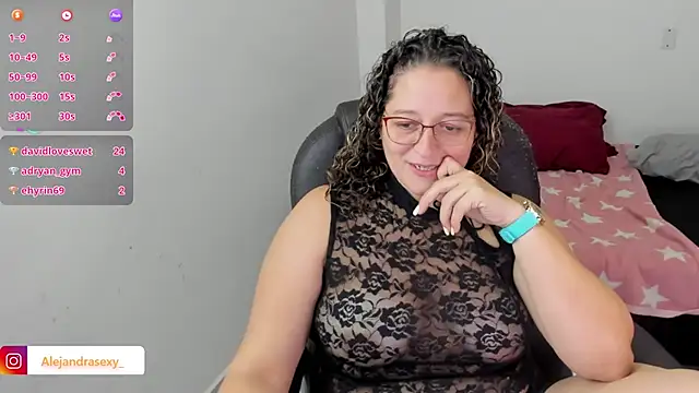 alejandra_milf_ élő XXX-chatje