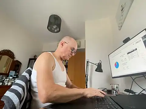 XXX chat uživo modela TKSnoopy7