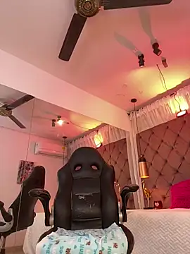 Chat +18 de Auri__ ao vivo