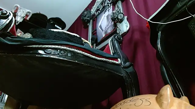 Chat XXX ao vivo de MeGoddesSara