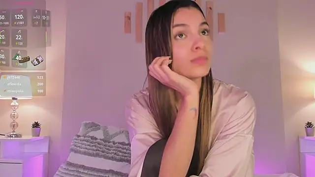 VictoriaNoah_ Chat XXX in diretta