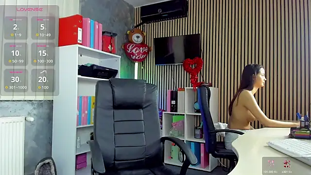 OfficeGirls XXX чат на живо