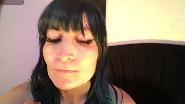 alicia_moom Obrolan Langsung XXX