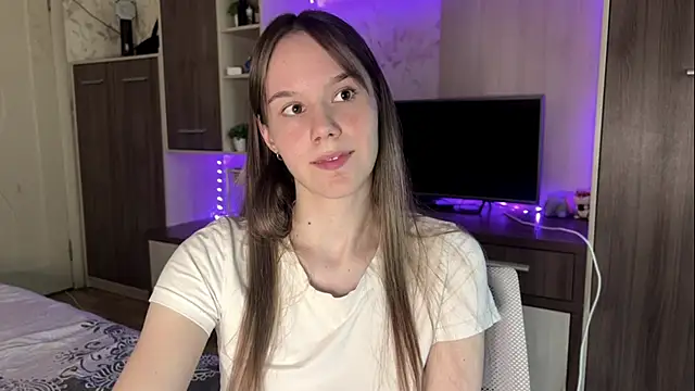 Chat +18 de RinaRight__ ao vivo