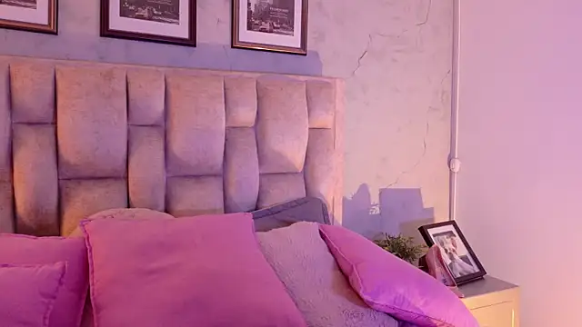 צ'אט XXX בשידור חי של ZarayFeet