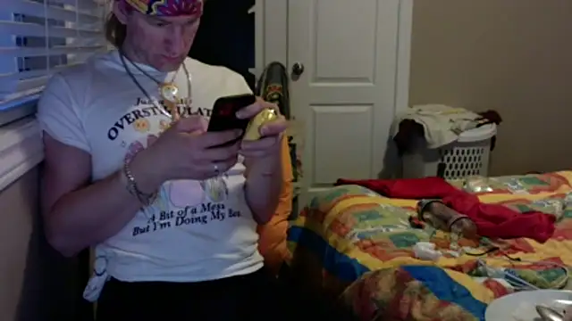 צ'אט XXX בשידור חי של LSDsexslave