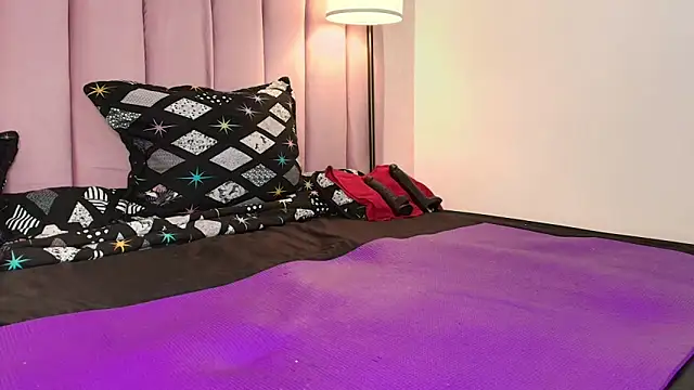 Онлайн чат XXX HallyBans
