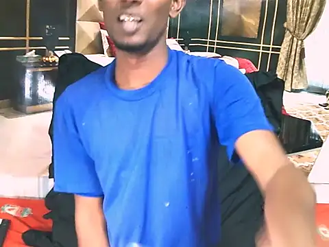 IndianThugginのライブXXXチャット