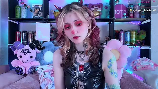 _Devill_Baby Adlı Modelin Canlı XXX Sohbeti