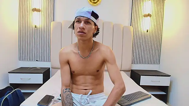 MAXIMO_BENET live XXX chat