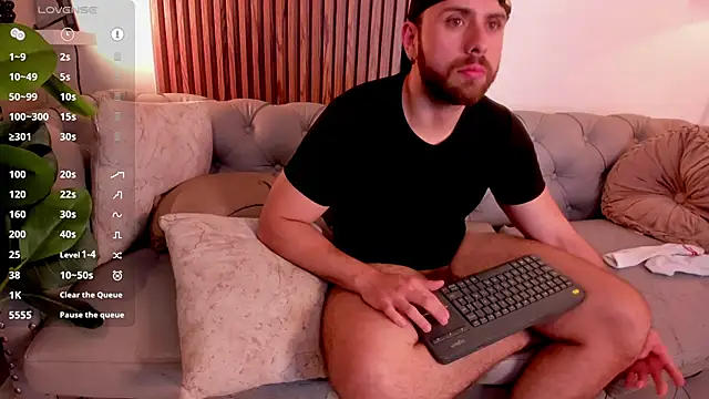 Maximo_Wolff Adlı Modelin Canlı XXX Sohbeti