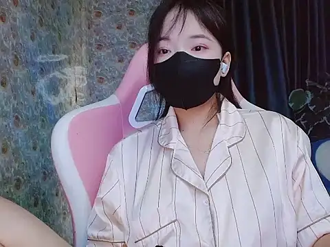 Julie_Ulie 现场XXX聊天