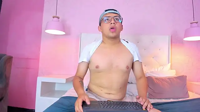 MarceeloMoretti Chat XXX in diretta