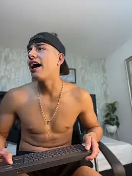 Lander_Cruz Chat XXX in diretta