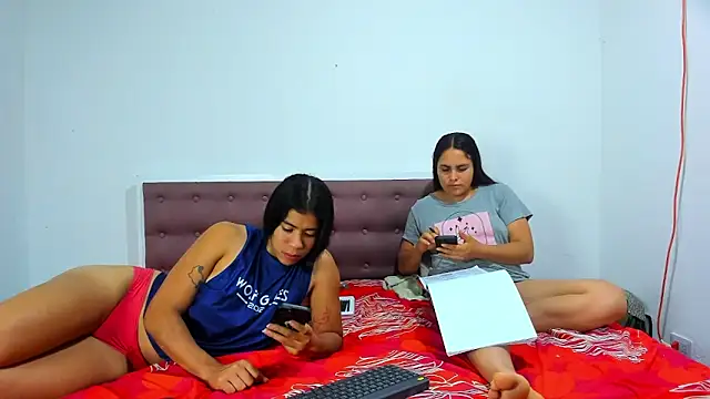Chat XXX en directo de AshleyandCleo