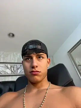 Chat +18 de Lander_Cruz ao vivo