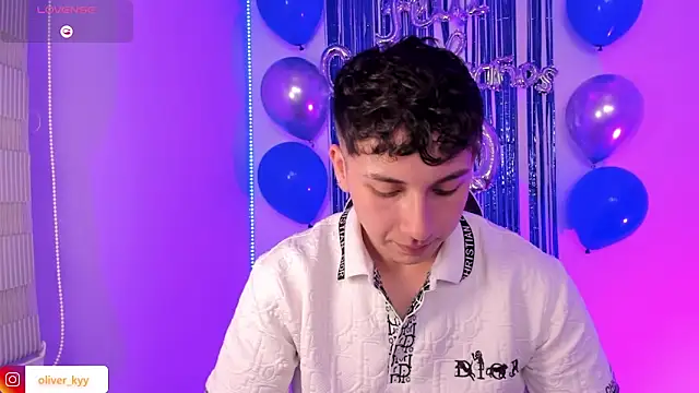 OLIVER_K Chat XXX in diretta