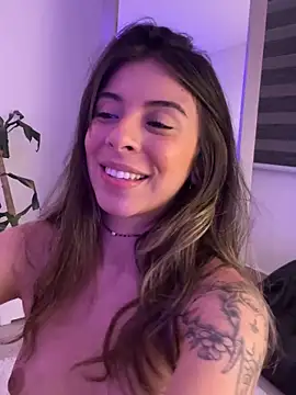 Chat +18 de AmmyCollinsW ao vivo