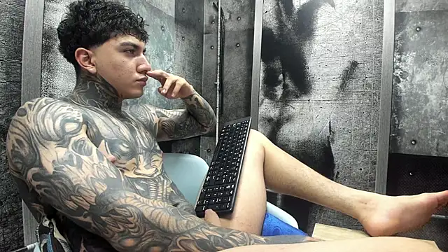 XXX chat uživo modela Gury_tattoo