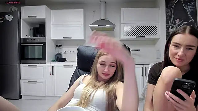 Chat +18 de lisenok ao vivo