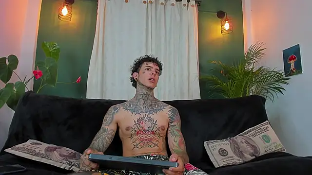 Chat +18 de Aron_ford ao vivo