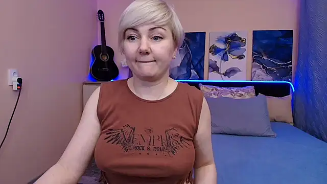 BlondPearl live XXX chat