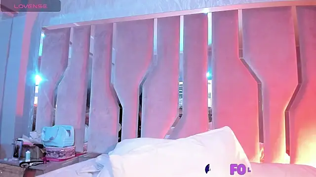SOOLSTOONE's Live XXX Chat