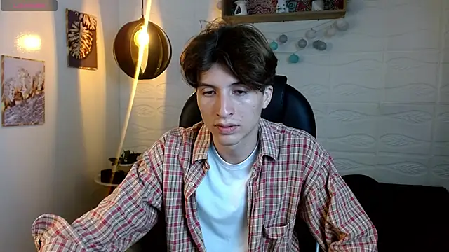 צ'אט XXX בשידור חי של Marcoviolet