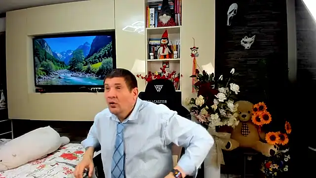 SpartacusDaddy48 Adlı Modelin Canlı XXX Sohbeti
