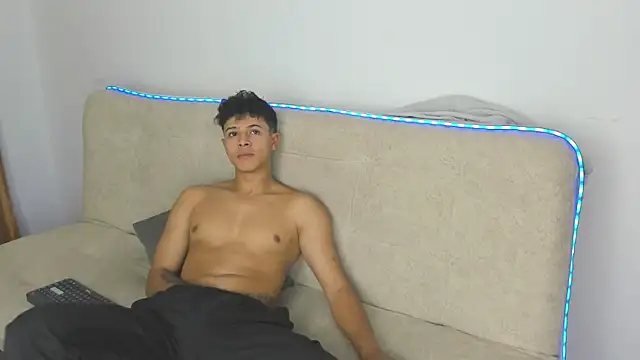 Chat XXX Live _Alex_Colton